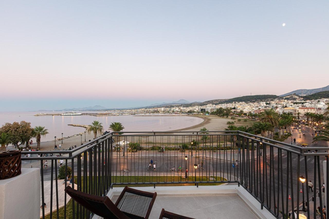 V77 Seafront Suites ريثيمنو المظهر الخارجي الصورة