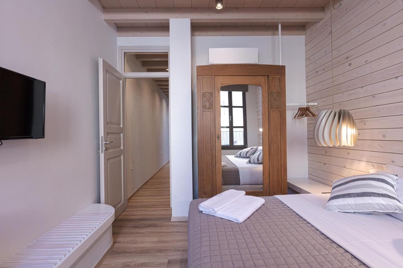 V77 Seafront Suites ريثيمنو المظهر الخارجي الصورة