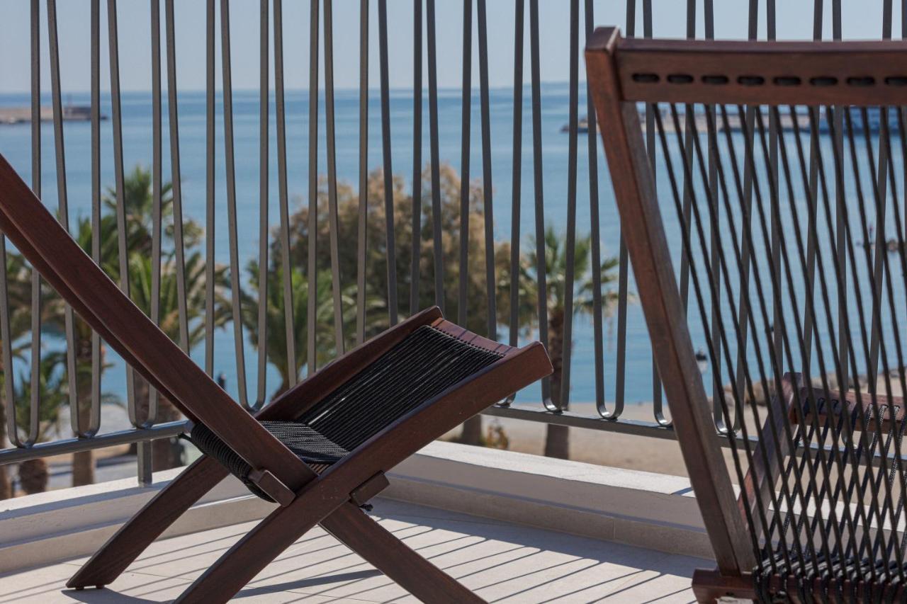 V77 Seafront Suites ريثيمنو المظهر الخارجي الصورة