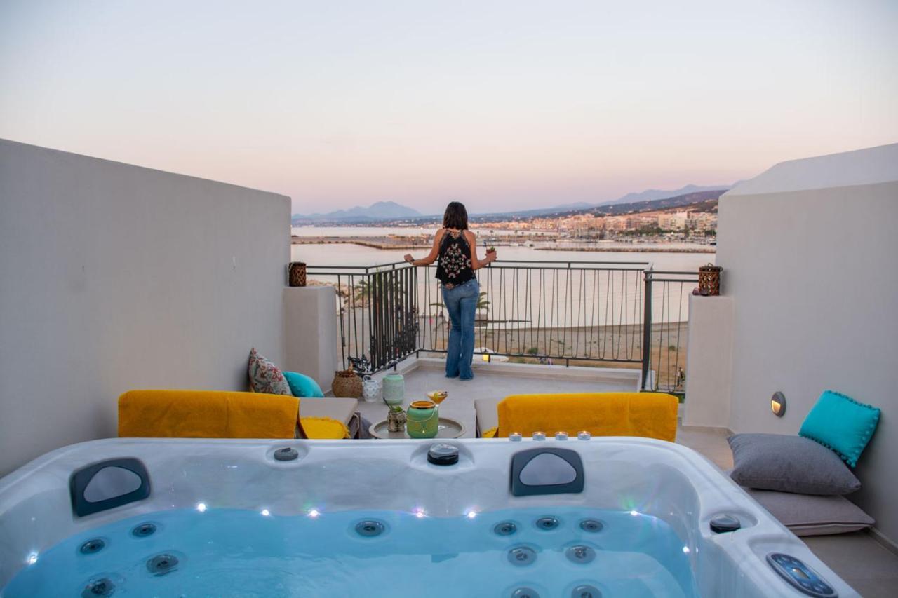 V77 Seafront Suites ريثيمنو المظهر الخارجي الصورة